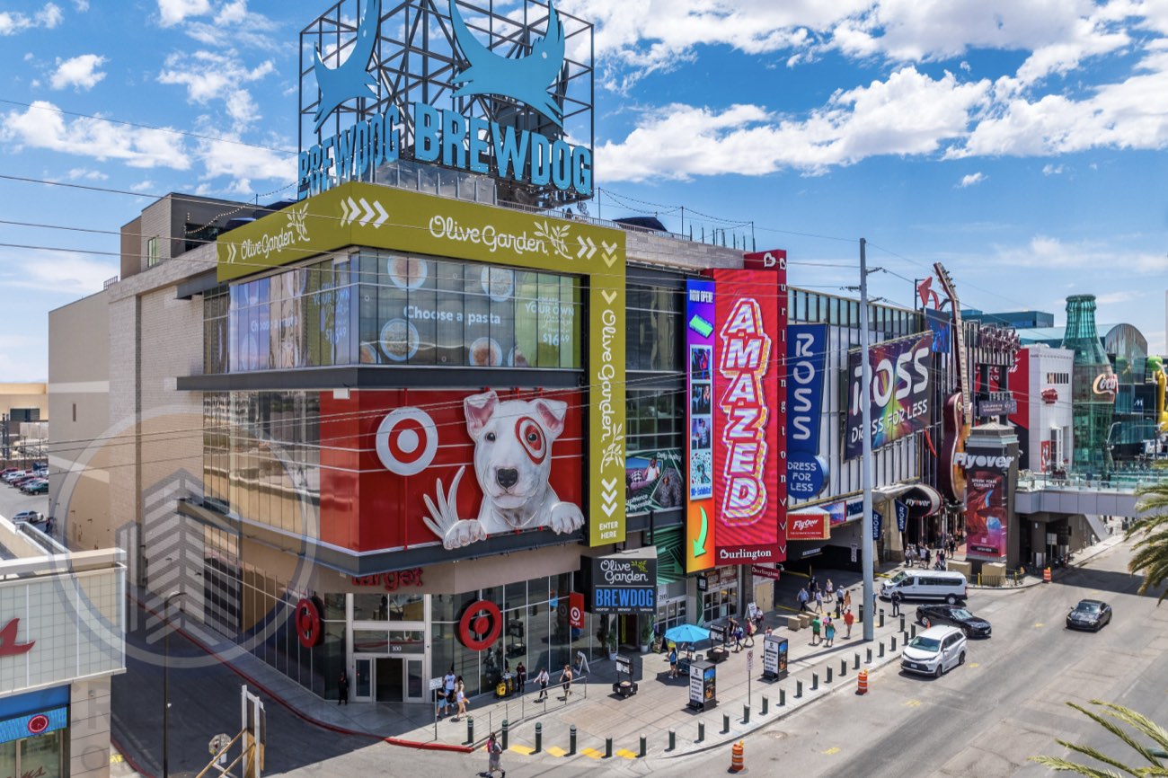 Anchored retail center exterior — Las Vegas commercial real estate photography